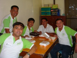 UBAY TOURISM STAKEHOLDER TRAINING POOL include GO’s Boyett Boncales (foreground), PIA’s Rey Chiu, (standing) FCB/BTOs Roy Ometer, Lugod RentaCar driver and BTO’s Chito Vaño. (PIA)  