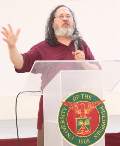 Richard Stallman, Founder of the Free Software Foundation, speaks to students and IT enthusiasts at UP Cebu.