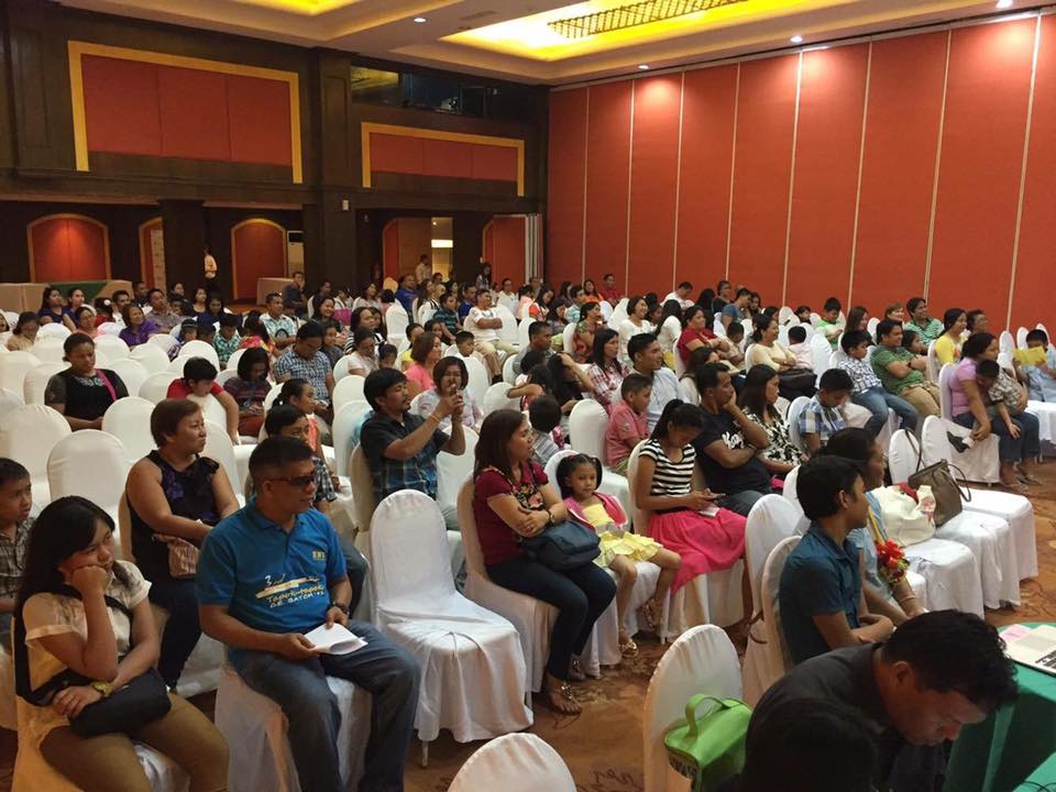 Kumon Advanced Students Awardees and their parents during the awarding ceremonies.