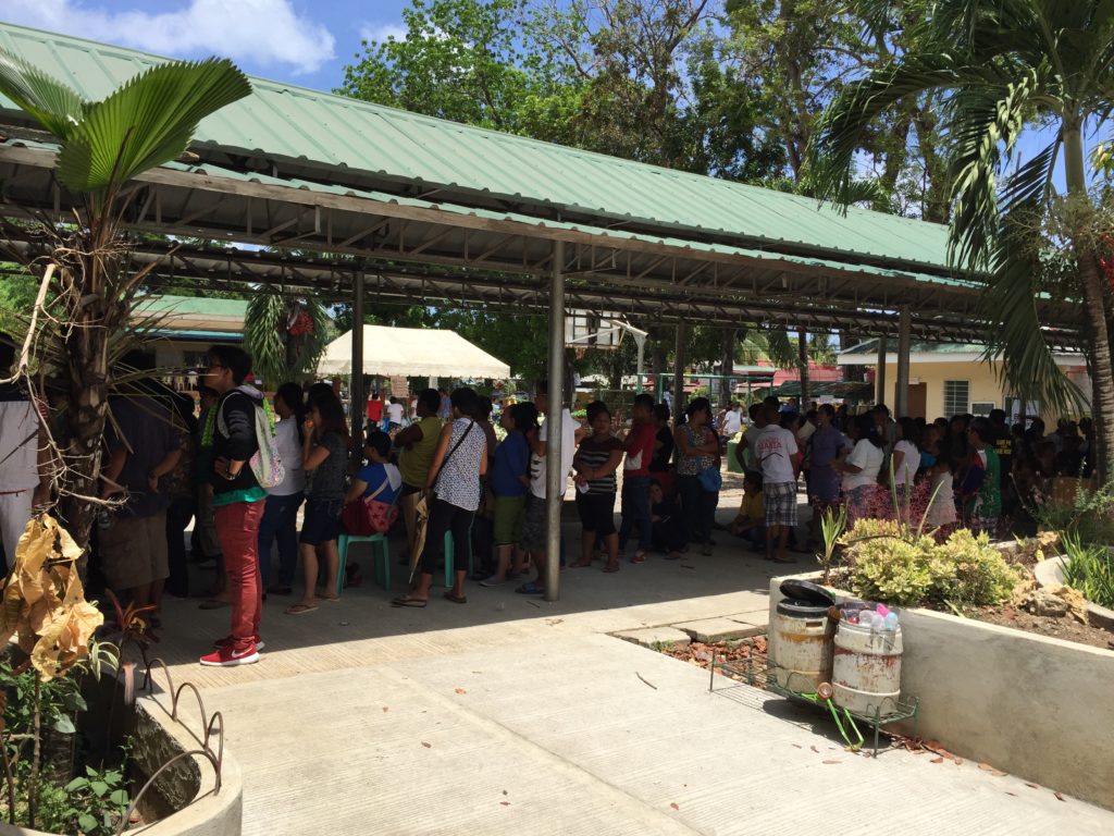 Mangga Elementary school queues were slow moving at 11:00AM