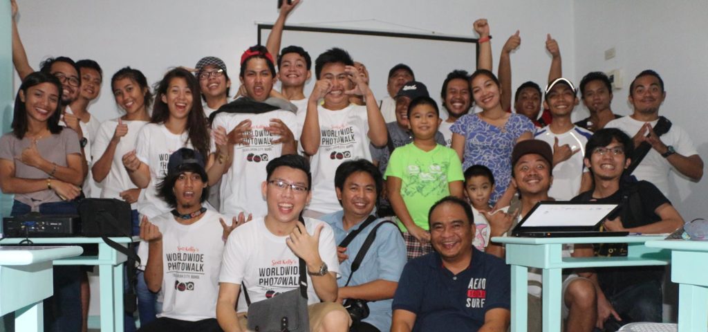 Photowalk participants during the closing program